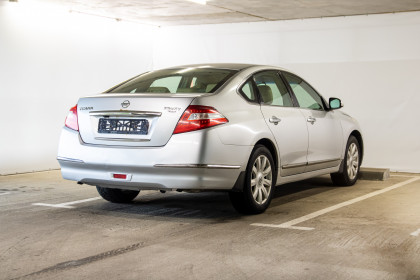Продажа Nissan Teana II Рестайлинг 2.5 CVT (182 л.с.) 2011 Серебристый в Автодом
