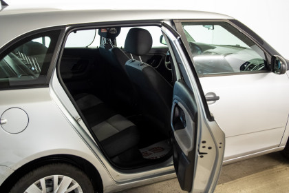 Продажа Skoda Fabia II Рестайлинг 1.2 MT (70 л.с.) 2012 Серебристый в Автодом