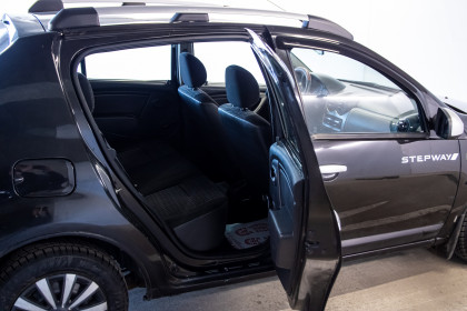 Продажа Renault Sandero I 1.4 MT (75 л.с.) 2013 Черный в Автодом