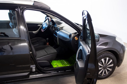 Продажа Renault Sandero I 1.4 MT (75 л.с.) 2013 Черный в Автодом