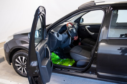Продажа Renault Sandero I 1.4 MT (75 л.с.) 2013 Черный в Автодом