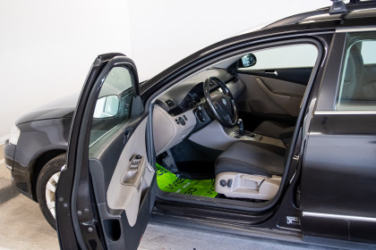 Продажа Volkswagen Passat B6 2.0 AT (163 л.с.) 2006 Черный в Автодом