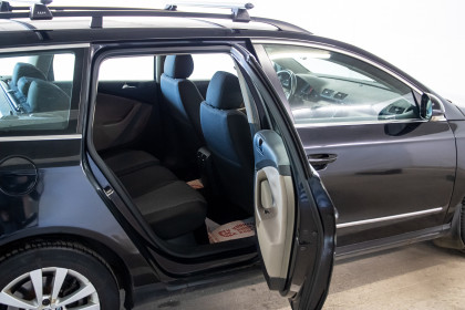 Продажа Volkswagen Passat B6 2.0 AT (163 л.с.) 2006 Черный в Автодом