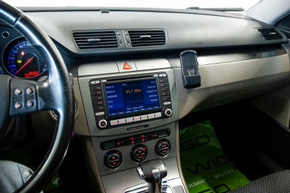 Продажа Volkswagen Passat B6 2.0 AT (163 л.с.) 2006 Черный в Автодом