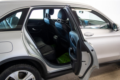 Продажа Mercedes-Benz GLC I (X253) 250 d 2.1 AT (204 л.с.) 2018 Серебристый в Автодом
