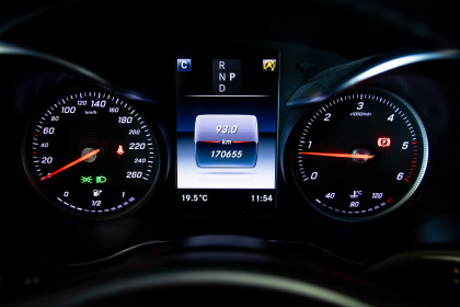 Продажа Mercedes-Benz GLC I (X253) 250 d 2.1 AT (204 л.с.) 2018 Серебристый в Автодом