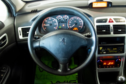 Продажа Peugeot 307 I Рестайлинг 1.6 MT (109 л.с.) 2005 Серебристый в Автодом
