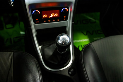 Продажа Peugeot 307 I Рестайлинг 1.6 MT (109 л.с.) 2005 Серебристый в Автодом