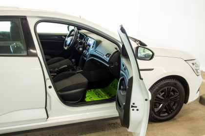 Продажа Renault Megane IV 1.2 MT (100 л.с.) 2017 Белый в Автодом