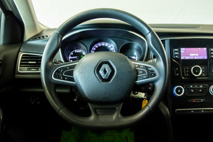 Продажа Renault Megane IV 1.2 MT (100 л.с.) 2017 Белый в Автодом