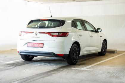 Продажа Renault Megane IV 1.2 MT (100 л.с.) 2017 Белый в Автодом