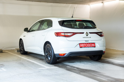Продажа Renault Megane IV 1.2 MT (100 л.с.) 2017 Белый в Автодом