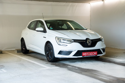 Продажа Renault Megane IV 1.2 MT (100 л.с.) 2017 Белый в Автодом