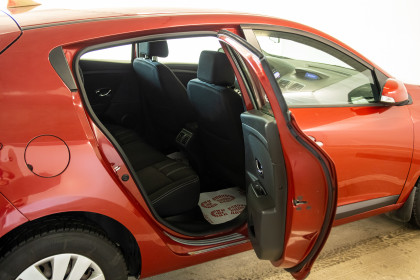 Продажа Renault Megane III Рестайлинг 1.6 MT (106 л.с.) 2013 Красный в Автодом