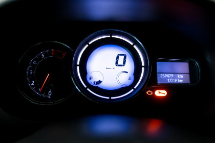 Продажа Renault Fluence I Рестайлинг 1.6 MT (106 л.с.) 2014 Белый в Автодом