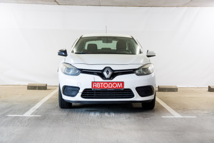 Продажа Renault Fluence I Рестайлинг 1.6 MT (106 л.с.) 2014 Белый в Автодом