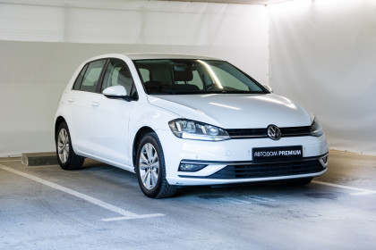 Продажа Volkswagen Golf VII Рестайлинг 1.6 MT (115 л.с.) 2019 Белый в Автодом