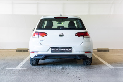 Продажа Volkswagen Golf VII Рестайлинг 1.6 MT (115 л.с.) 2019 Белый в Автодом