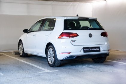 Продажа Volkswagen Golf VII Рестайлинг 1.6 MT (115 л.с.) 2019 Белый в Автодом