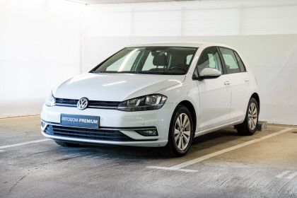 Продажа Volkswagen Golf VII Рестайлинг 1.6 MT (115 л.с.) 2019 Белый в Автодом