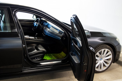 Продажа BMW 7 серии V (F01/F02/F04) 730d 3.0 AT (245 л.с.) 2009 Черный в Автодом