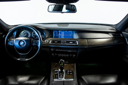 Продажа BMW 7 серии V (F01/F02/F04) 730d 3.0 AT (245 л.с.) 2009 Черный в Автодом