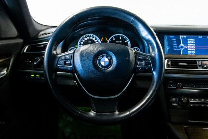 Продажа BMW 7 серии V (F01/F02/F04) 730d 3.0 AT (245 л.с.) 2009 Черный в Автодом