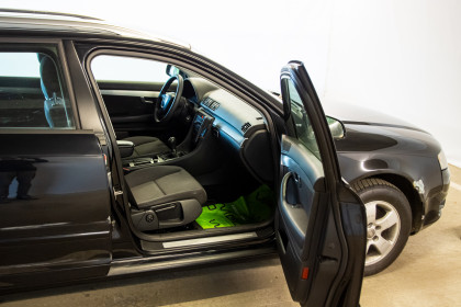 Продажа Audi A4 III (B7) 1.9 MT (115 л.с.) 2005 Черный в Автодом