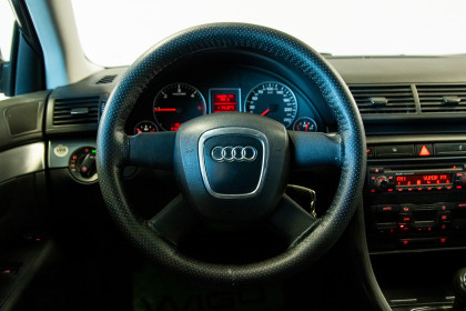 Продажа Audi A4 III (B7) 1.9 MT (115 л.с.) 2005 Черный в Автодом
