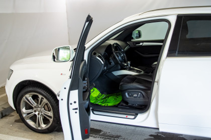 Продажа Audi Q5 I (8R) Рестайлинг 2.0 AT (225 л.с.) 2015 Белый в Автодом