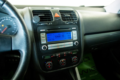 Продажа Volkswagen Jetta V 1.6 MT (102 л.с.) 2007 Серый в Автодом