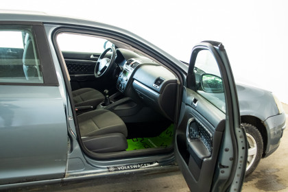 Продажа Volkswagen Jetta V 1.6 MT (102 л.с.) 2007 Серый в Автодом