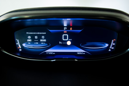 Продажа Peugeot 5008 II 1.5 AT (130 л.с.) 2020 Черный в Автодом