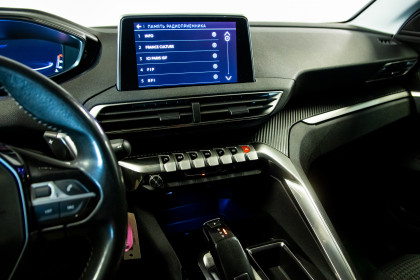 Продажа Peugeot 5008 II 1.5 AT (130 л.с.) 2020 Черный в Автодом