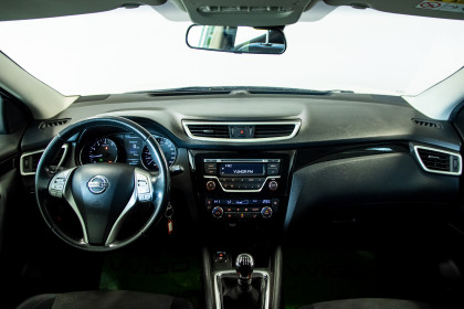Продажа Nissan Qashqai II 1.2 MT (115 л.с.) 2015 Белый в Автодом