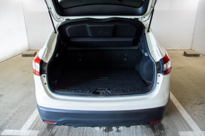 Продажа Nissan Qashqai II 1.2 MT (115 л.с.) 2015 Белый в Автодом