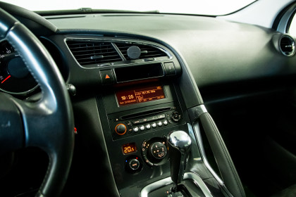 Продажа Peugeot 3008 I 1.6 AT (150 л.с.) 2011 Серебристый в Автодом
