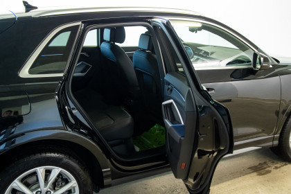 Продажа Audi Q3 II (F3) 45 TFSI 2.0 AT (231 л.с.) 2024 Черный в Автодом