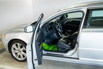 Продажа Volvo V70 III 1.6 MT (109 л.с.) 2010 Серебристый в Автодом