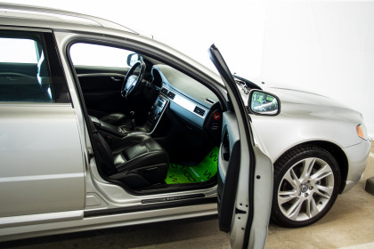 Продажа Volvo V70 III 1.6 MT (109 л.с.) 2010 Серебристый в Автодом