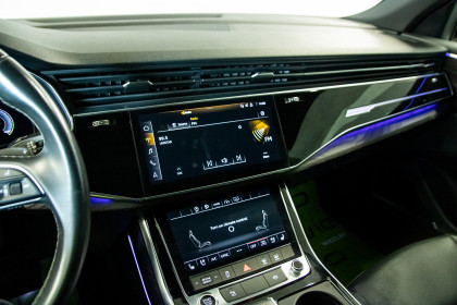 Продажа Audi Q8 I (4M) 55 TFSI 3.0 AT (340 л.с.) 2021 Черный в Автодом