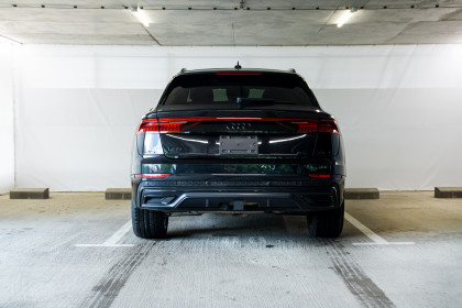 Продажа Audi Q8 I (4M) 55 TFSI 3.0 AT (340 л.с.) 2021 Черный в Автодом