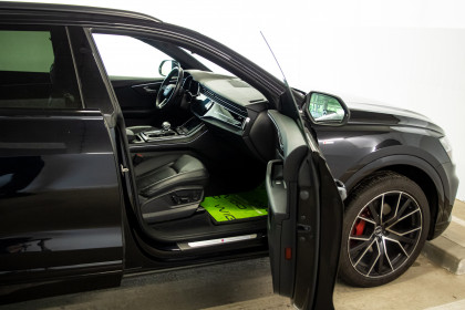 Продажа Audi Q8 I (4M) 55 TFSI 3.0 AT (340 л.с.) 2021 Черный в Автодом