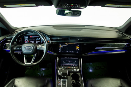 Продажа Audi Q8 I (4M) 55 TFSI 3.0 AT (340 л.с.) 2021 Черный в Автодом