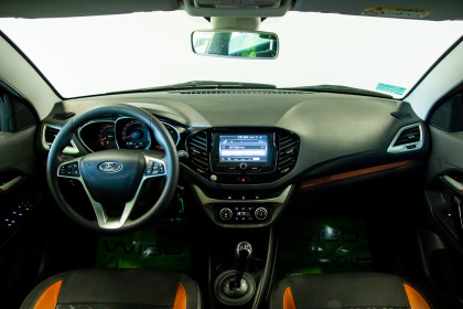 Продажа Lada (ВАЗ) Vesta I SW Cross 1.8 AMT (122 л.с.) 2018 Оранжевый в Автодом