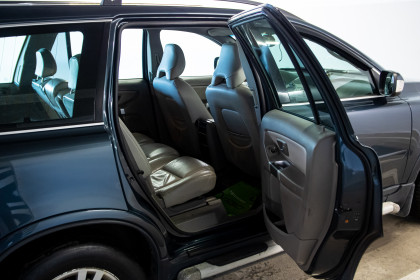 Продажа Volvo XC90 I Рестайлинг 2.4 AT (185 л.с.) 2008 Серый в Автодом