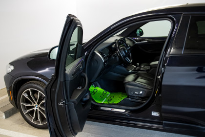 Продажа BMW X4 II (G02) Рестайлинг M40i 3.0 AT (360 л.с.) 2021 Черный в Автодом