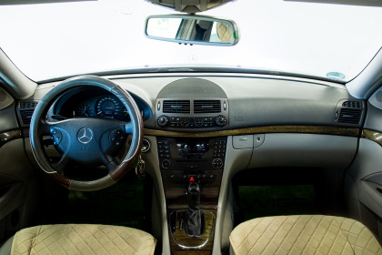 Продажа Mercedes-Benz E-Класс III (W211, S211) 220 2.1 AT (150 л.с.) 2005 Серый в Автодом