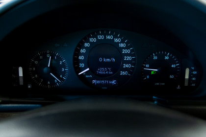 Продажа Mercedes-Benz E-Класс III (W211, S211) 220 2.1 AT (150 л.с.) 2005 Серый в Автодом