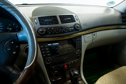 Продажа Mercedes-Benz E-Класс III (W211, S211) 220 2.1 AT (150 л.с.) 2005 Серый в Автодом